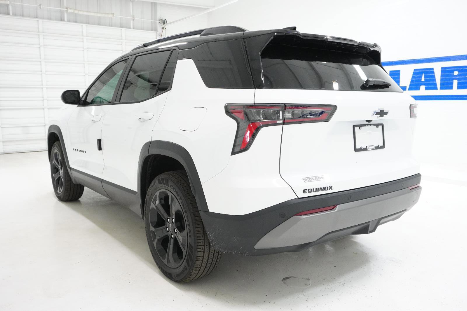 New 2026 Chevrolet Equinox LT w/ Midnight Edition image 9