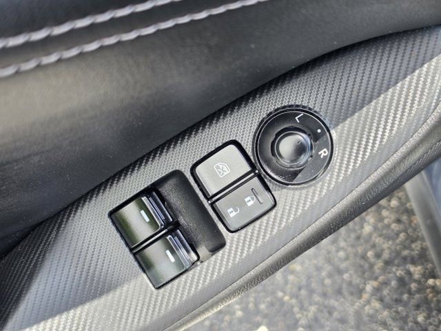 Used 2021 MAZDA MX-5 Miata RF Club RWD image 10