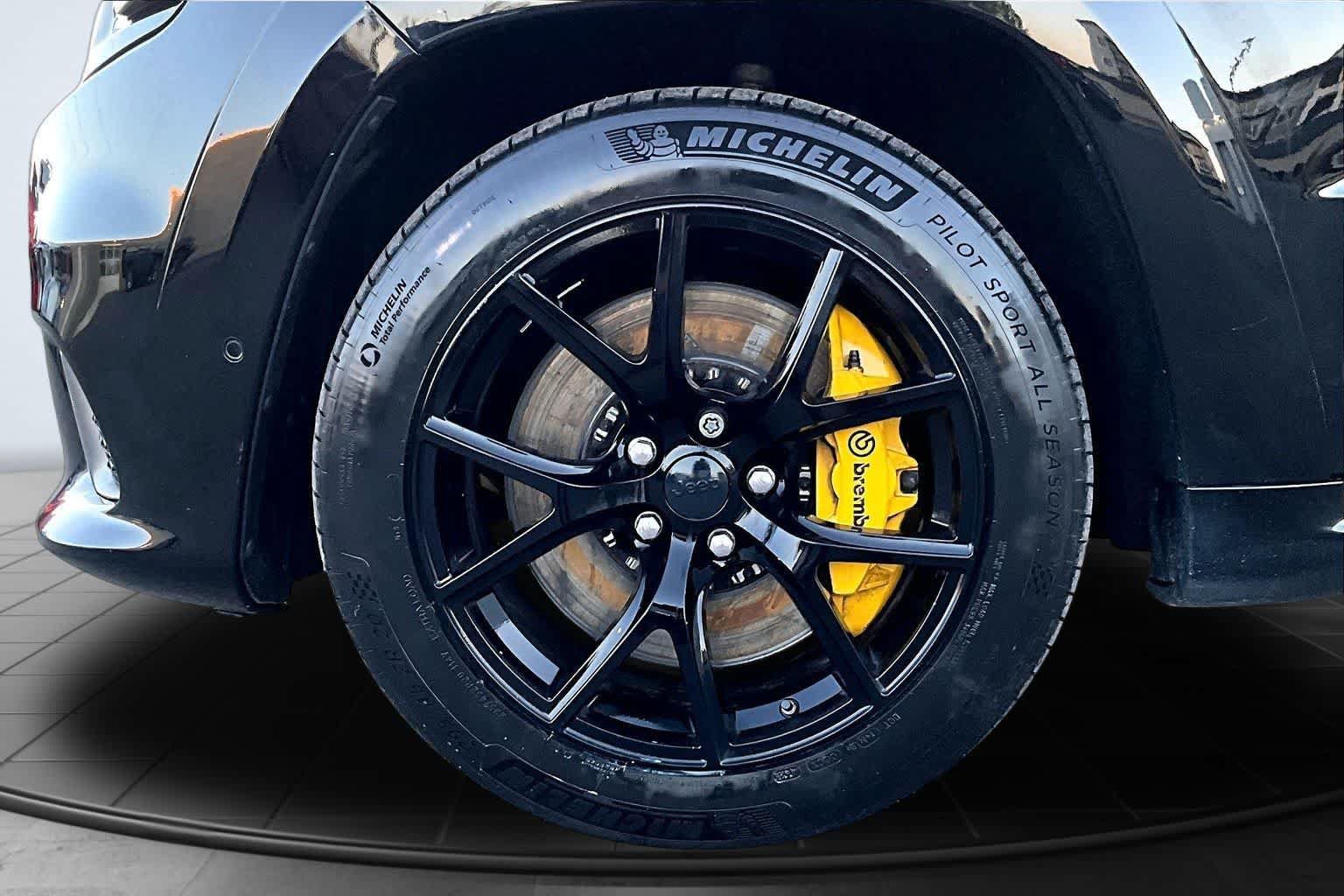 Used 2018 Jeep Grand Cherokee Trackhawk AWD/4WD image 8