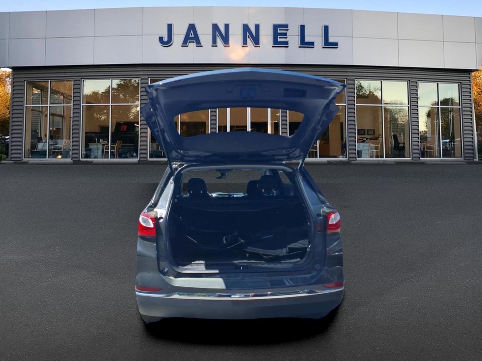 Used 2020 Chevrolet Equinox LT w/ LPO, Floor Liner Package AWD/4WD image 9