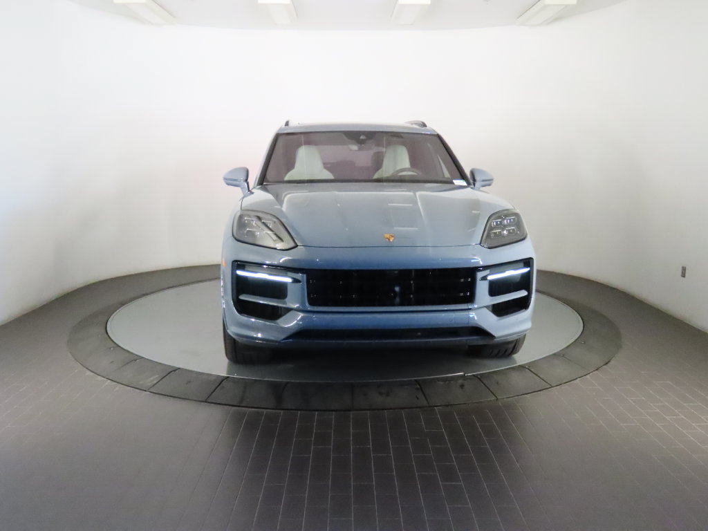 Certified 2026 Porsche Cayenne GTS AWD/4WD image 10