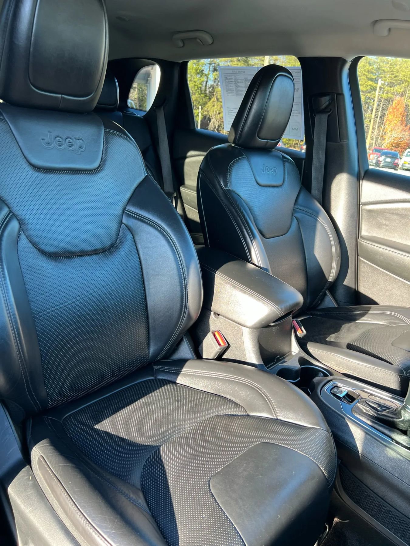 Used 2019 Jeep Cherokee Limited image 20