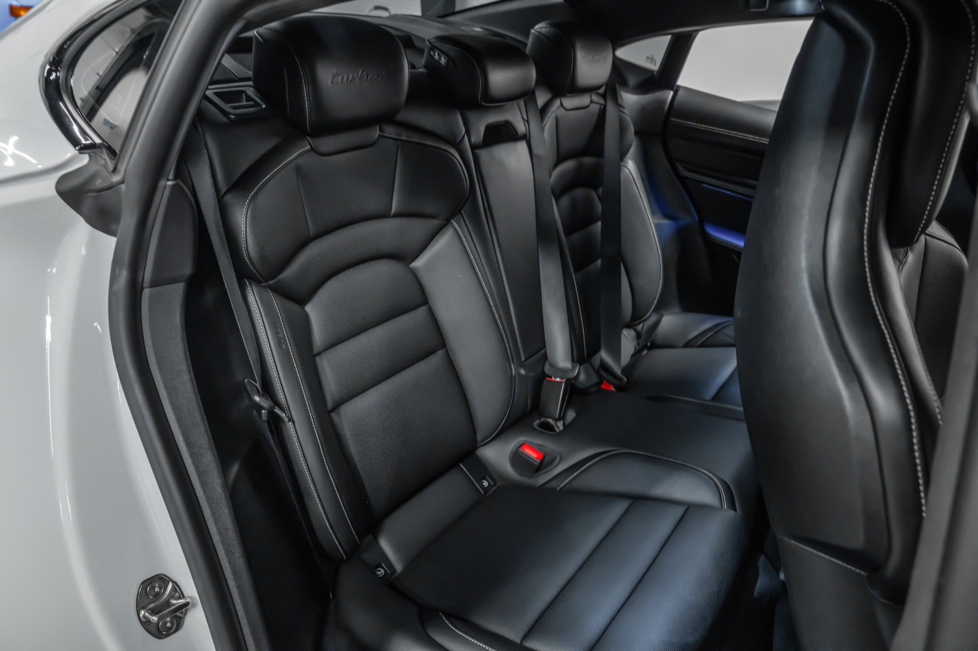 Used 2022 Porsche Taycan Turbo S image 28