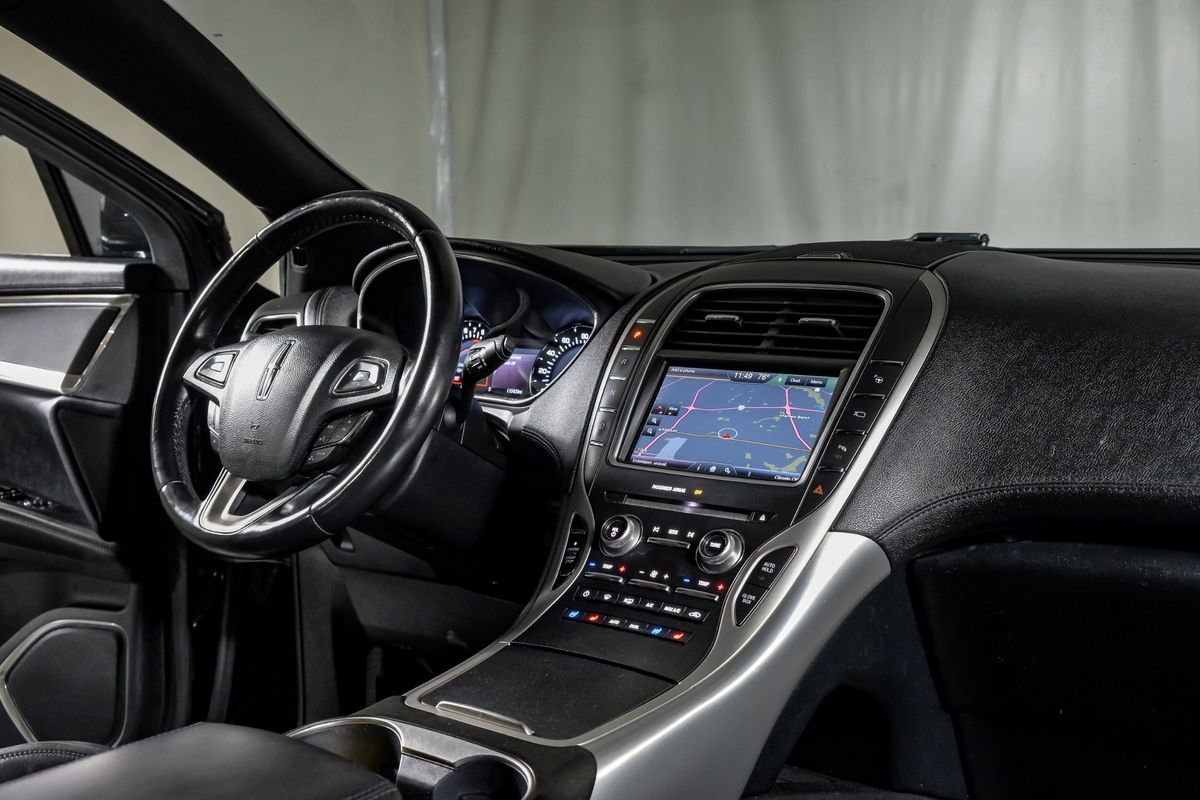 Used 2016 Lincoln MKX Reserve w/ Technology Package image 23