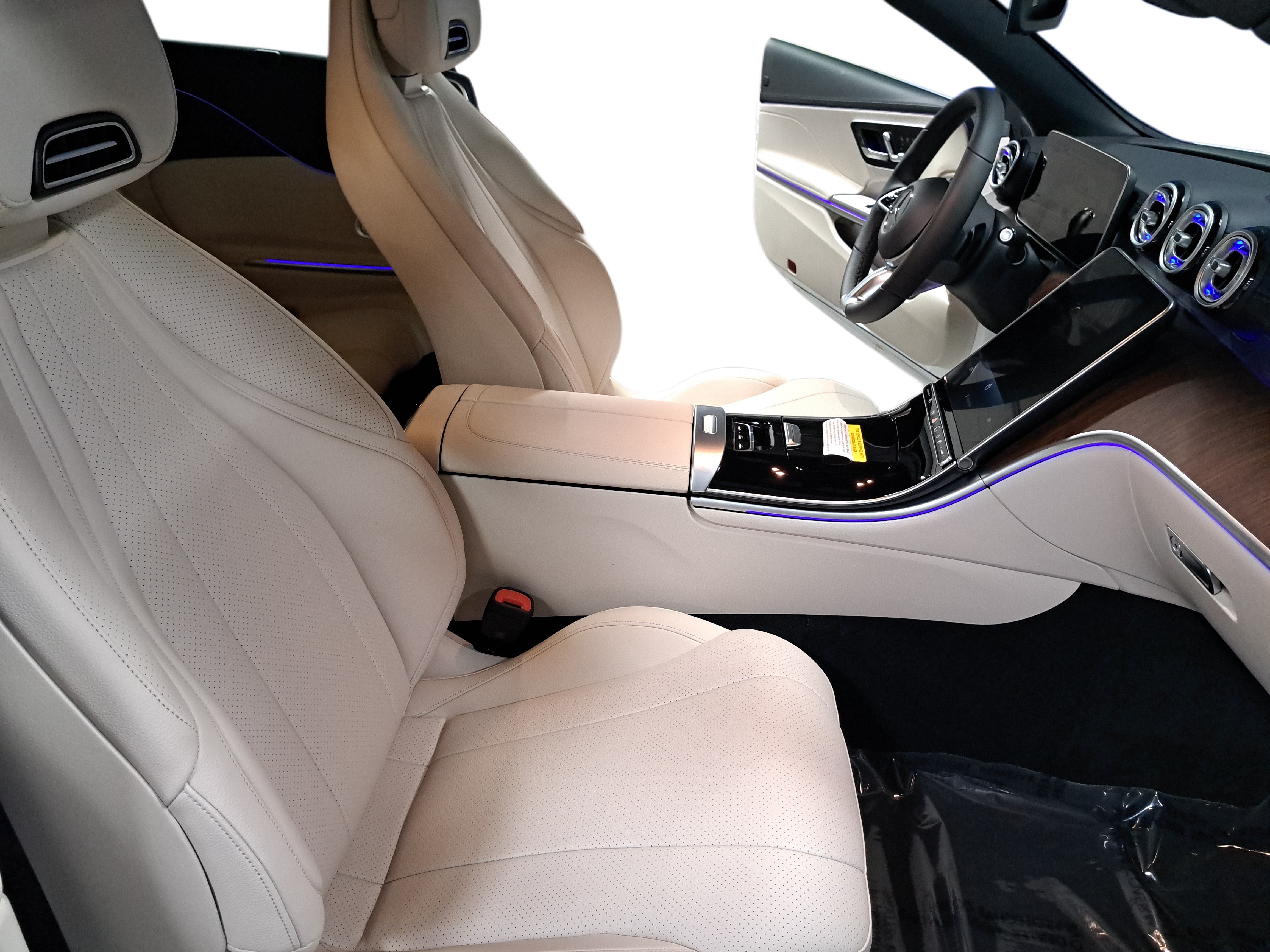 New 2027 Mercedes-Benz CLE 300 4MATIC Cabriolet image 9