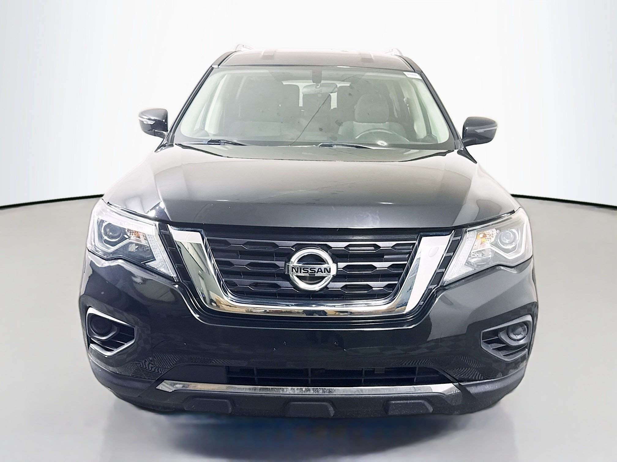 Used 2019 Nissan Pathfinder S AWD/4WD image 2