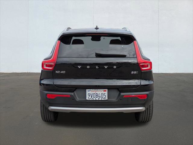 Used 2025 Volvo XC40 B5 Core w/ Protection Package Premier image 4
