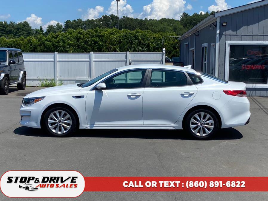 Used 2017 Kia Optima LX image 2