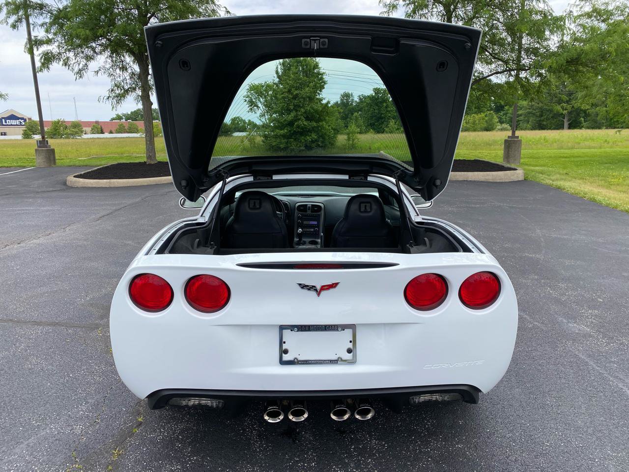 Used 2007 Chevrolet Corvette Coupe w/ Performance Package RWD image 28