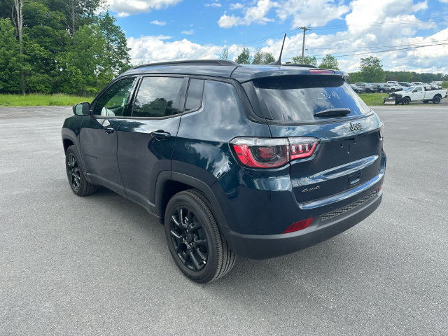 New 2026 Jeep Compass Latitude AWD/4WD image 3