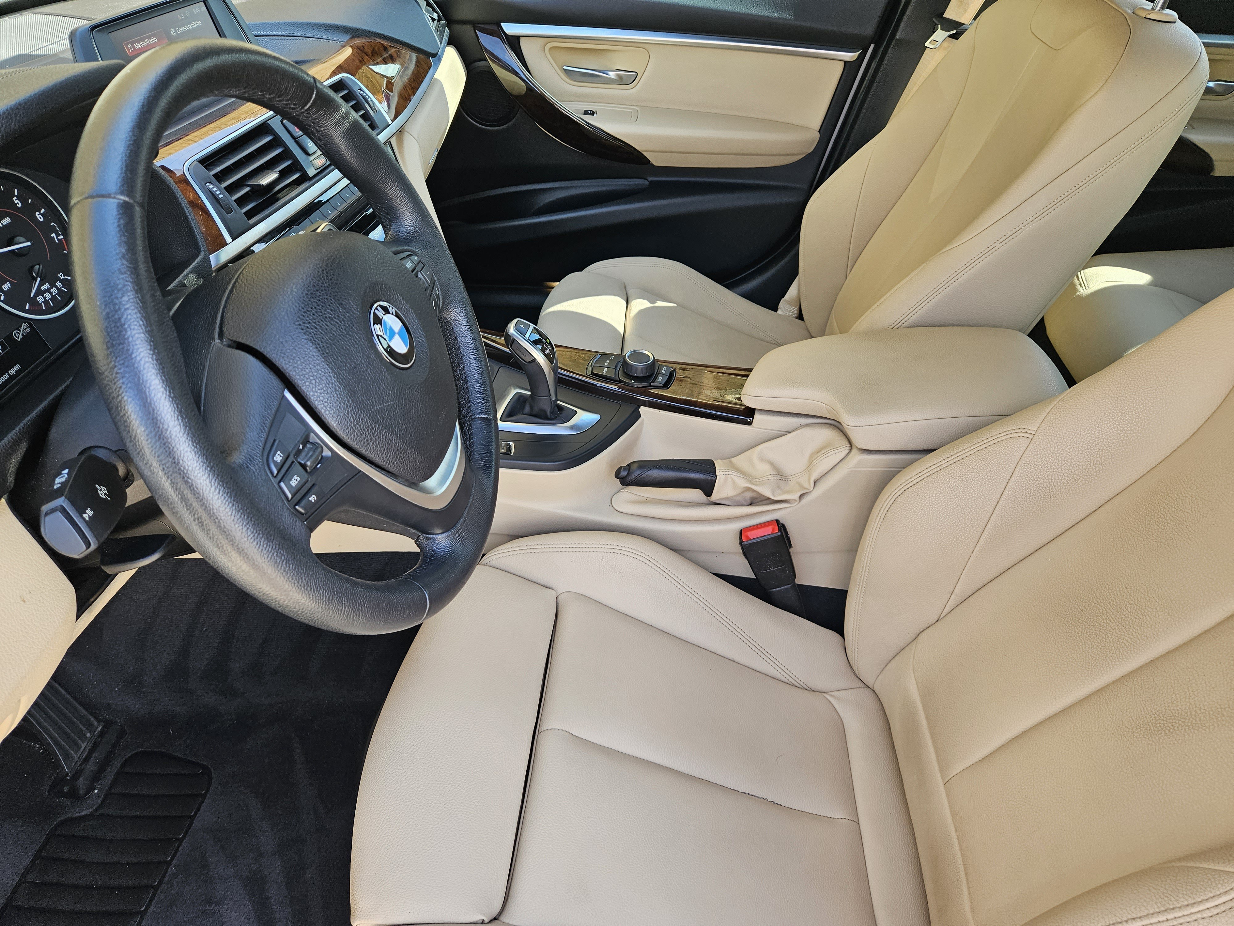 Used 2018 BMW 330i Sedan RWD image 11