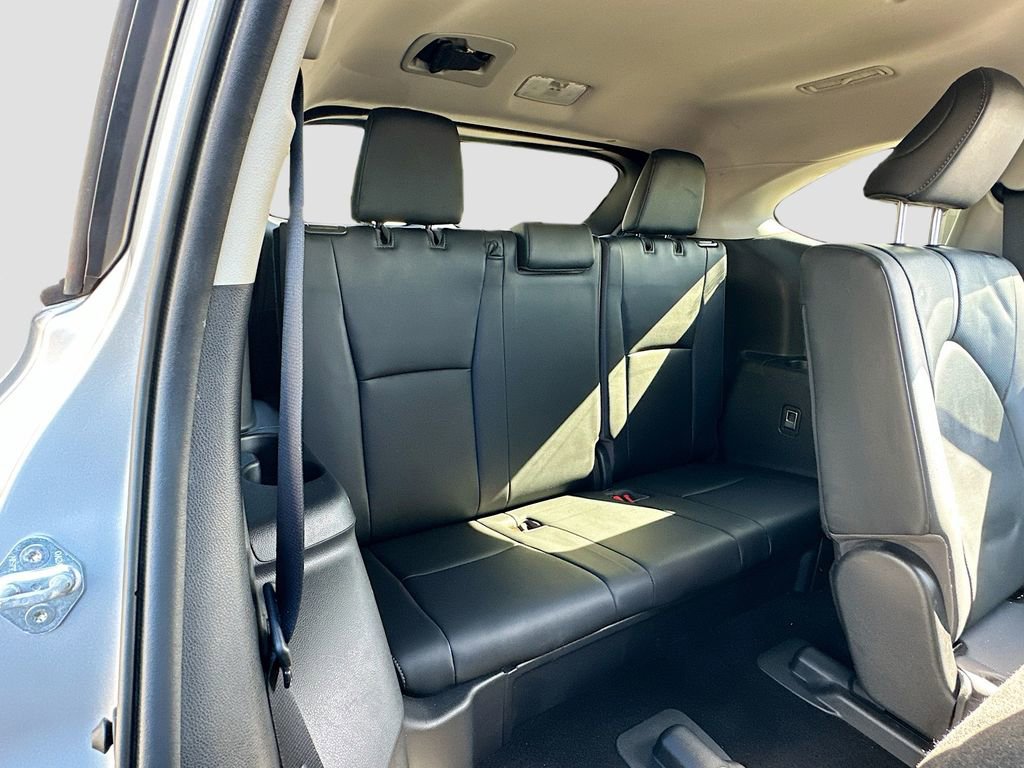 Used 2020 Toyota Highlander Limited image 26