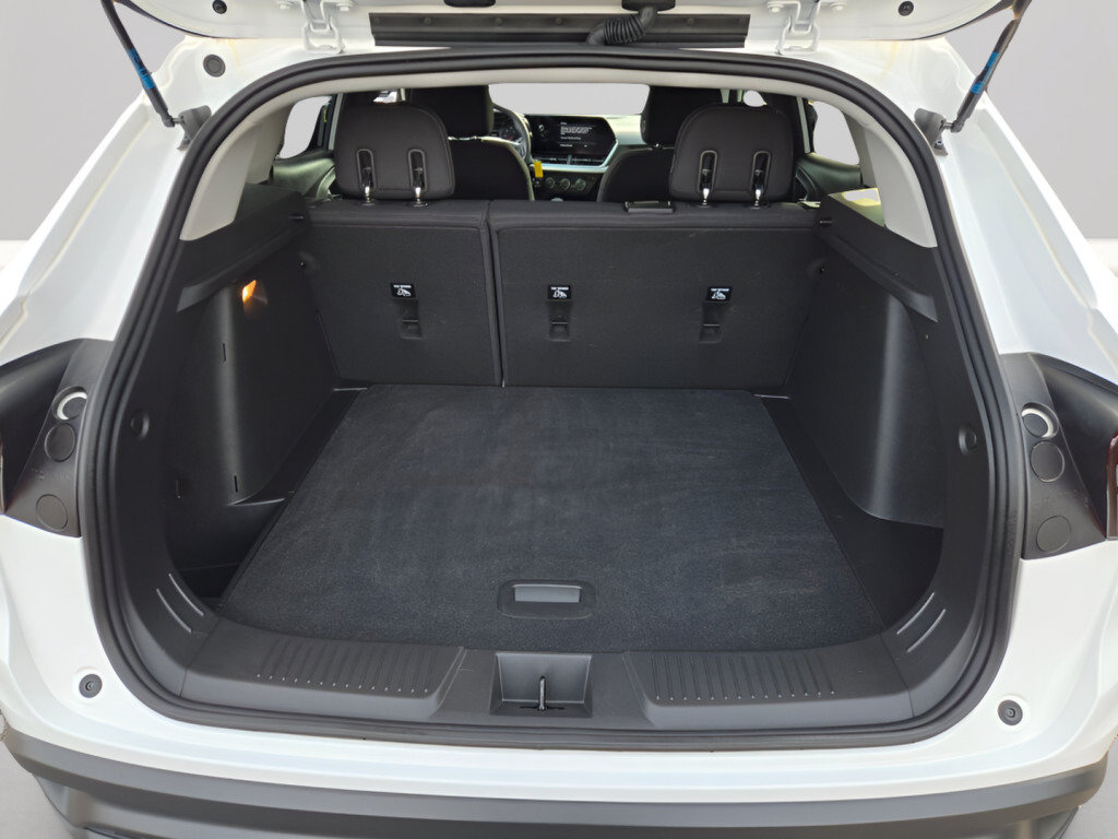 Certified 2024 Chevrolet Trax LS FWD image 19