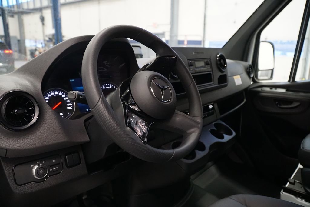 New 2025 Mercedes-Benz Sprinter 2500 image 13