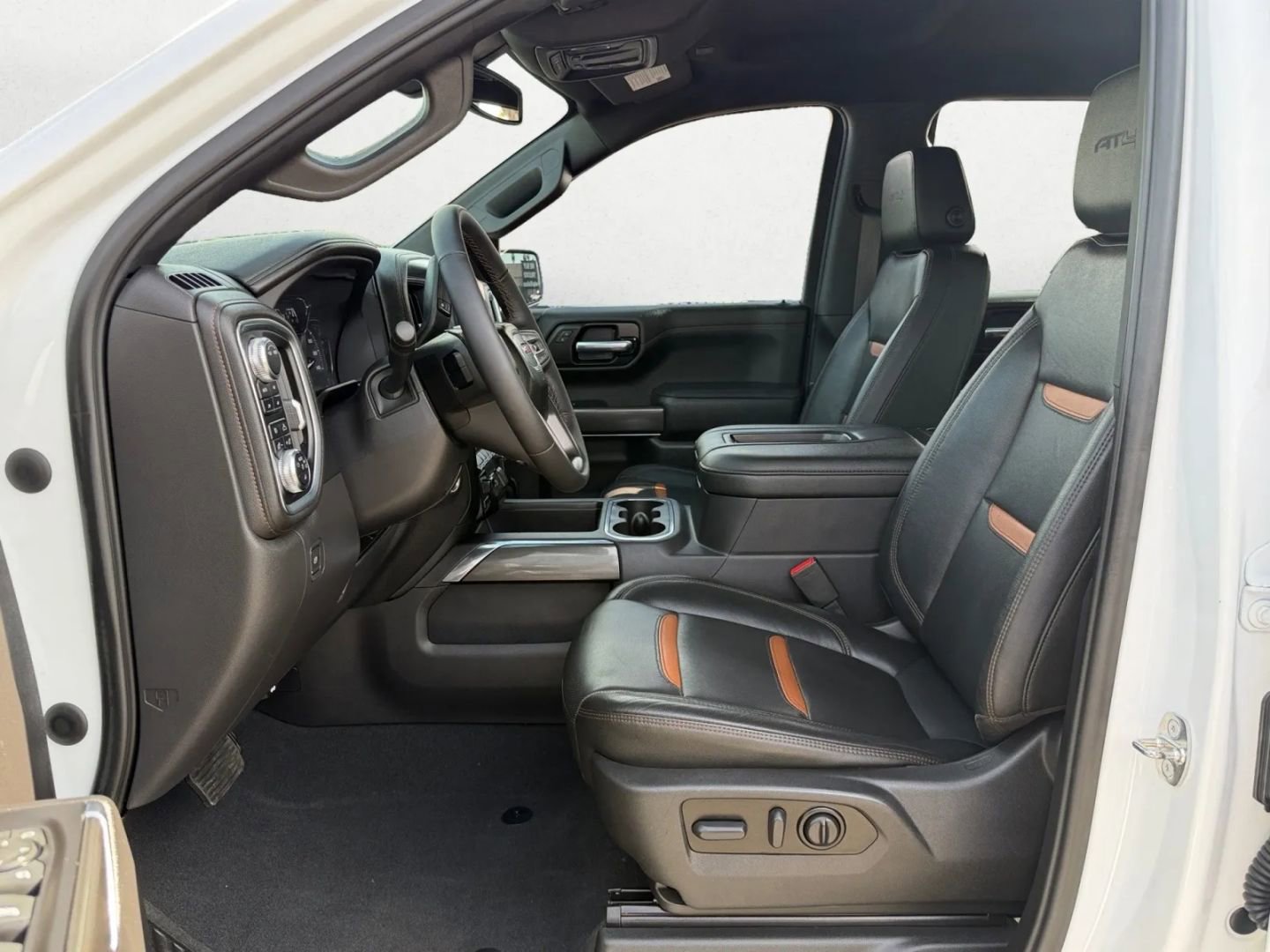 Used 2022 GMC Sierra 1500 AT4 image 11