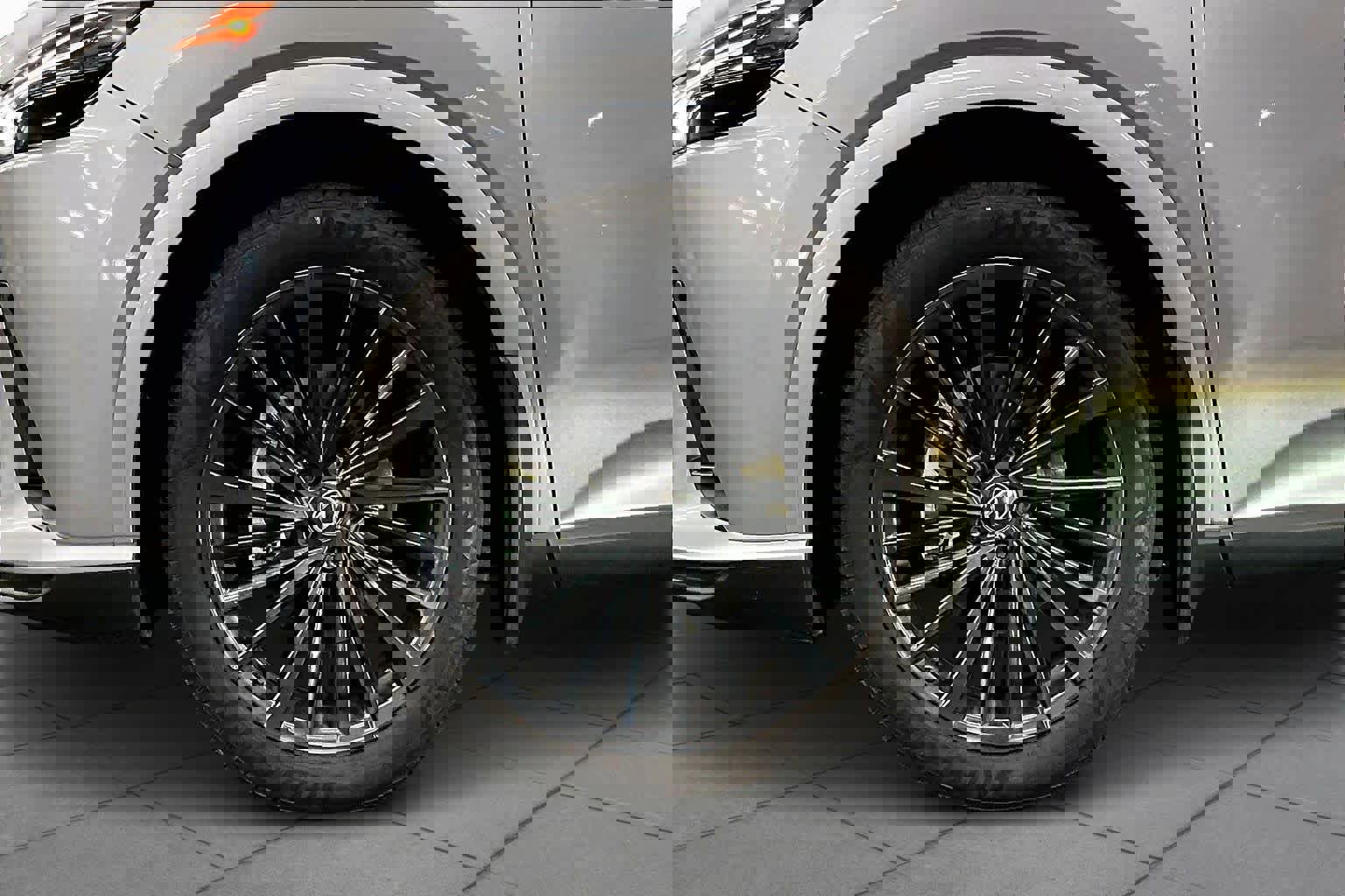 Used 2025 Lexus RX 350h w/ Convenience Package image 10