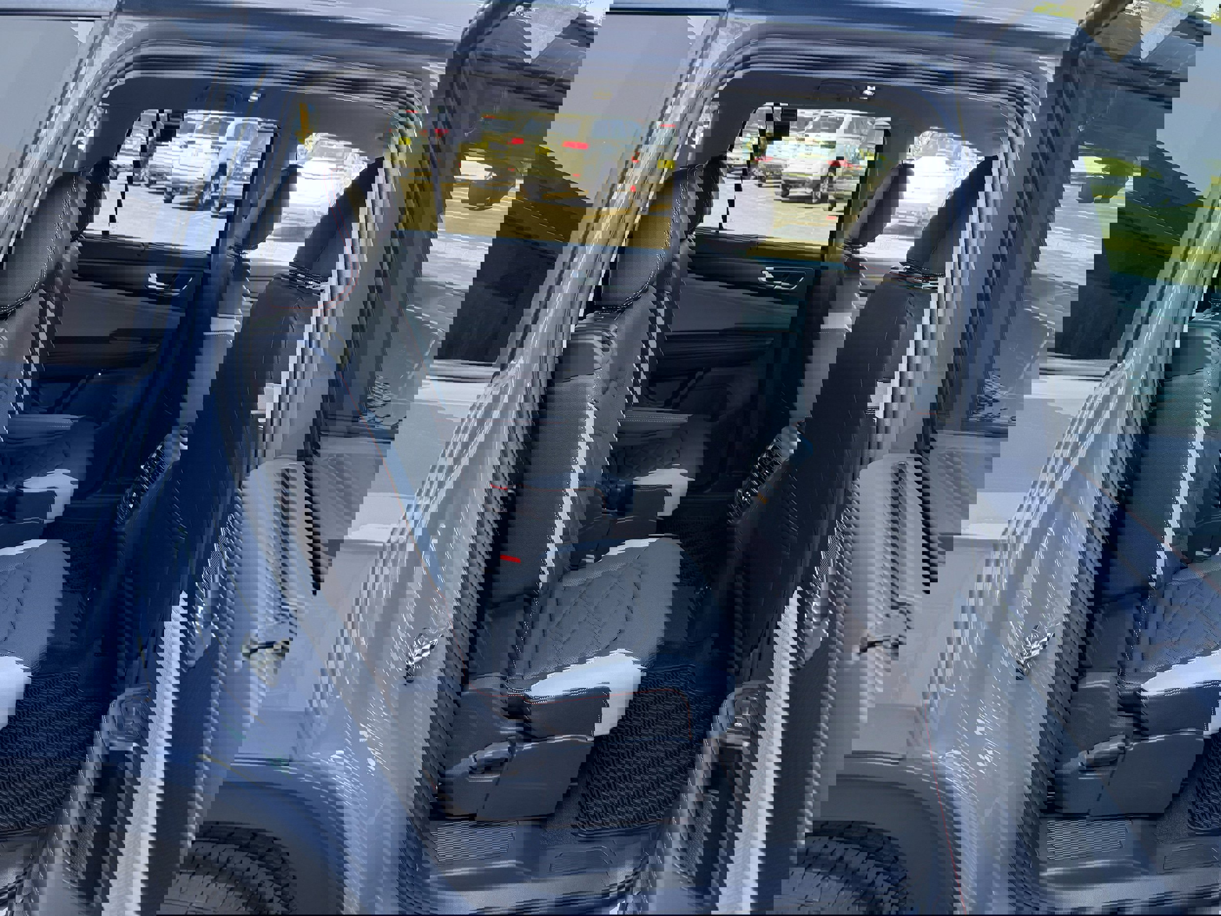New 2025 Volkswagen Atlas Peak Edition SE image 21