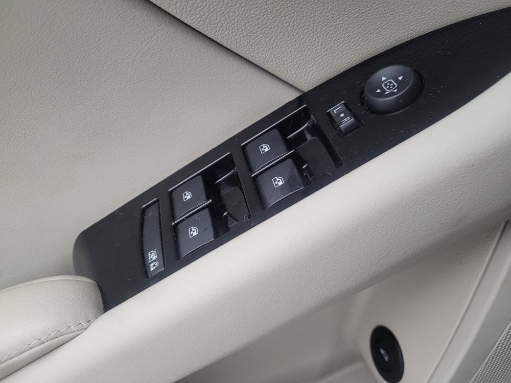 Used 2014 Cadillac XTS Luxury image 27