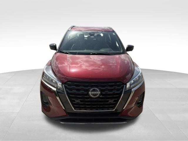 Used 2022 Nissan Kicks SR w/ Premium Package FWD image 9