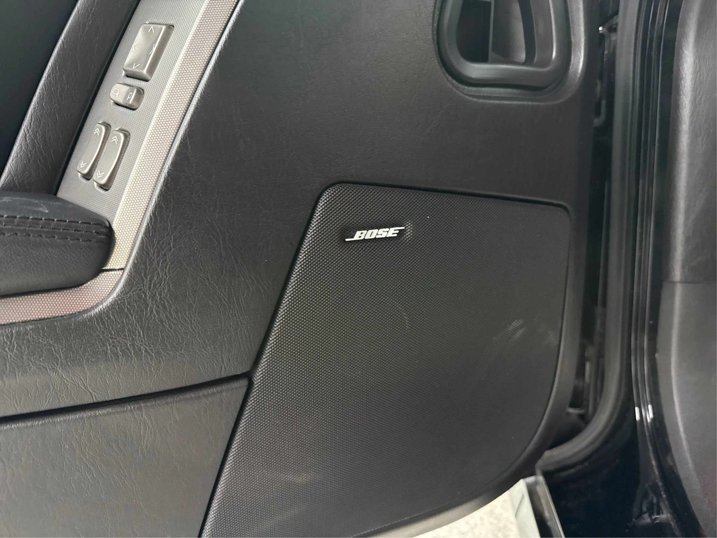 Used 2007 Cadillac XLR image 25