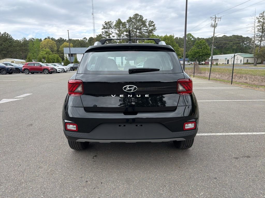 Certified 2026 Hyundai Venue SEL FWD image 11