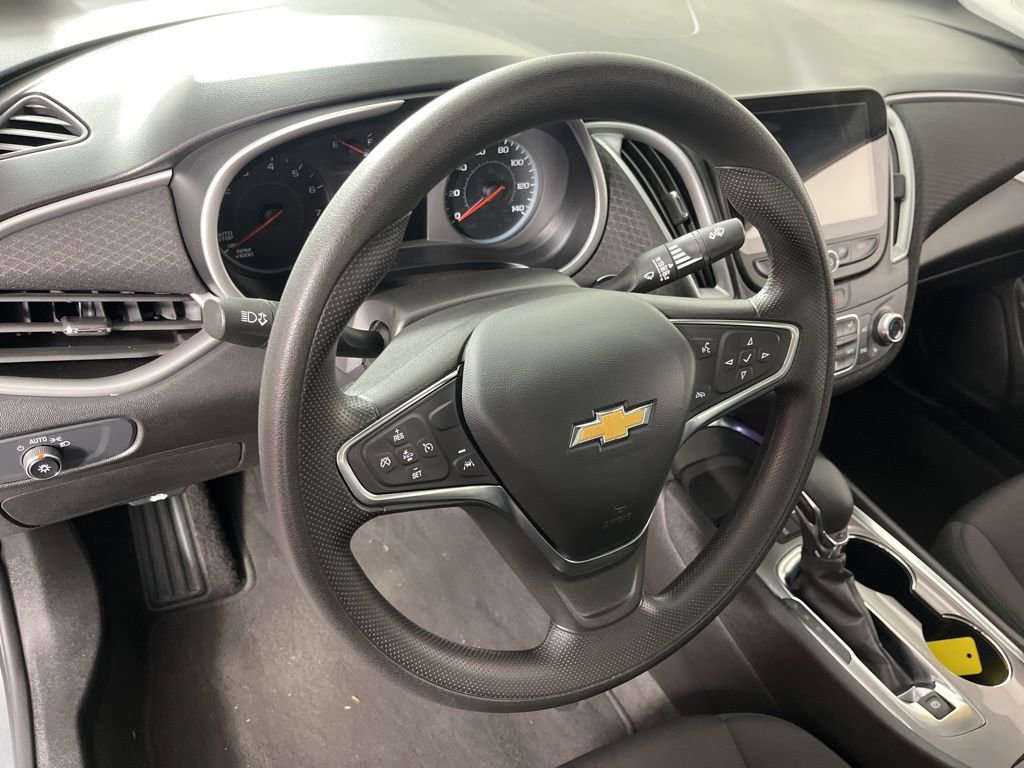 Used 2024 Chevrolet Malibu LT image 28