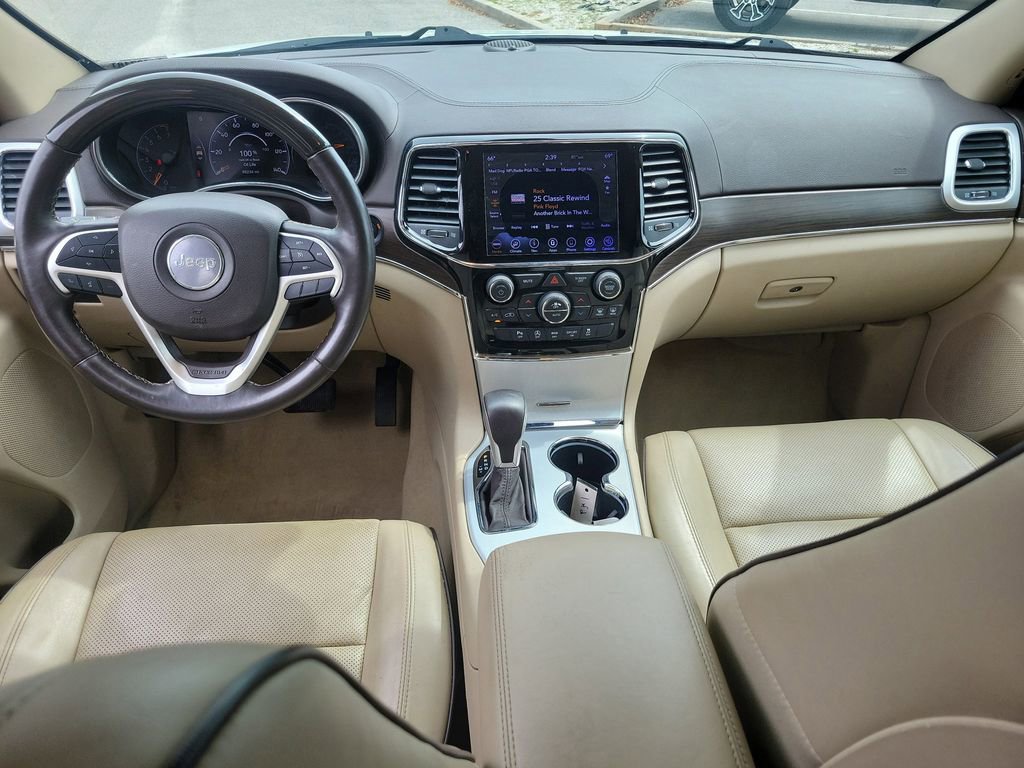 Used 2020 Jeep Grand Cherokee Overland w/ Interior Metal Package AWD/4WD image 17