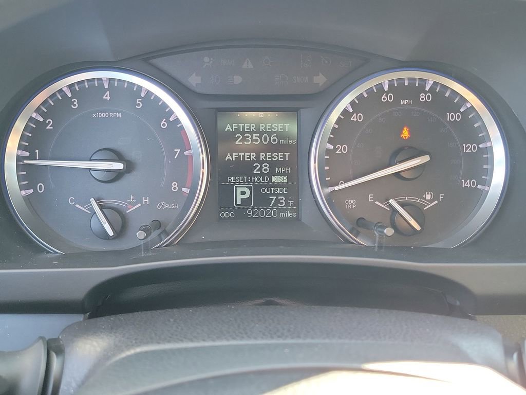 Used 2015 Toyota Highlander LE image 12