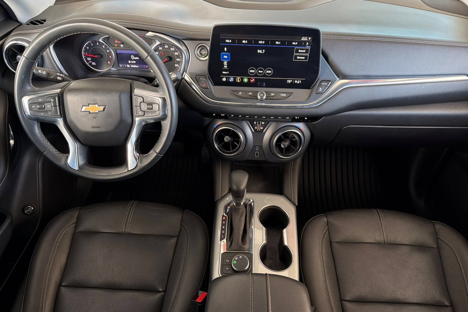 Used 2023 Chevrolet Blazer LT w/ Midnight/Sport Edition FWD image 15