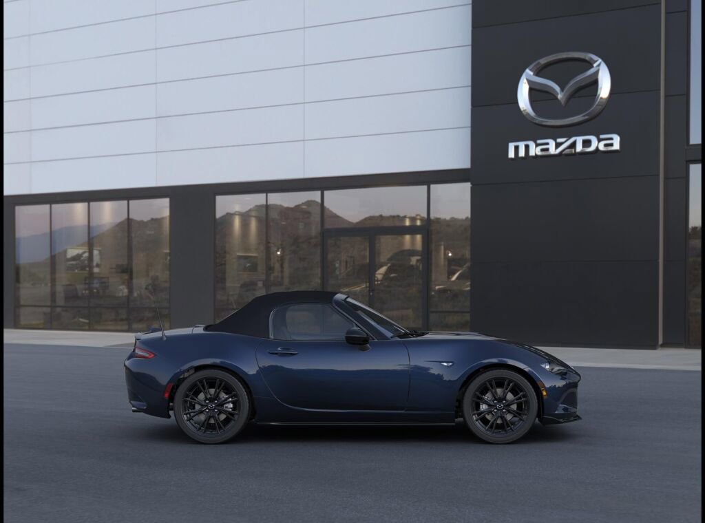 New 2026 MAZDA MX-5 Miata Club w/ Interior Package RWD image 5