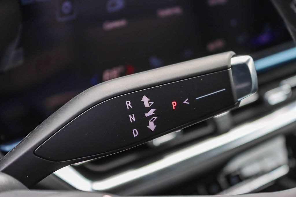 New 2026 Chevrolet Equinox EV LT image 18