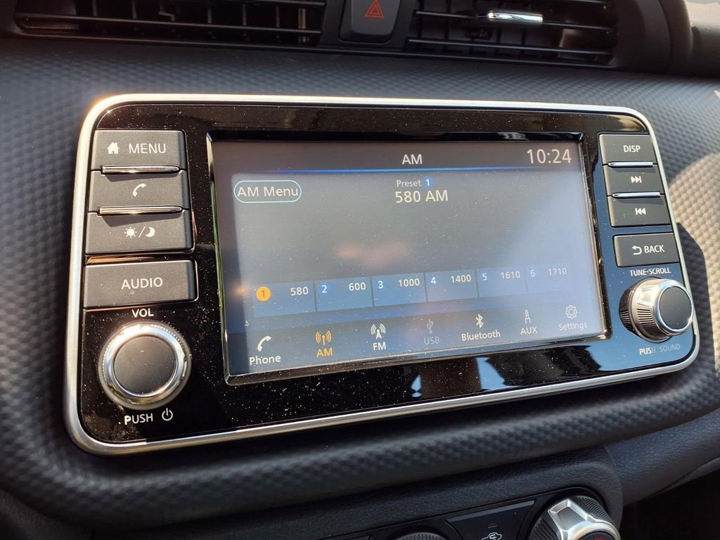 Used 2025 Nissan Kicks Play S FWD image 5