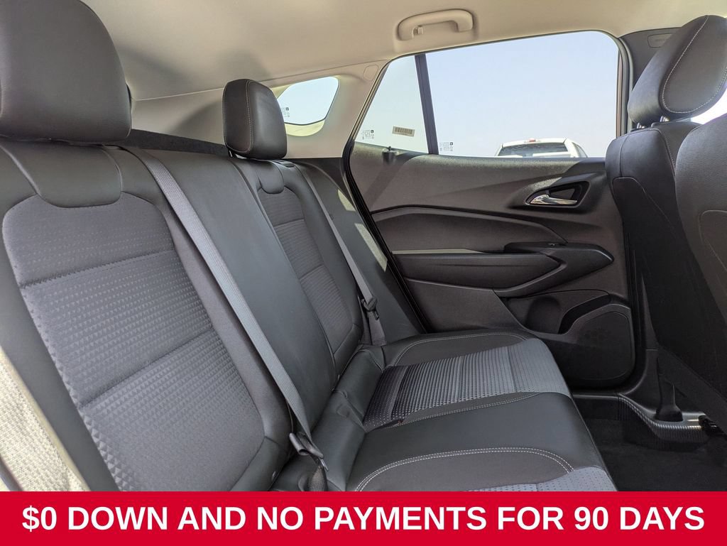 Used 2025 Chevrolet Trax LT w/ LT Convenience Package FWD image 13