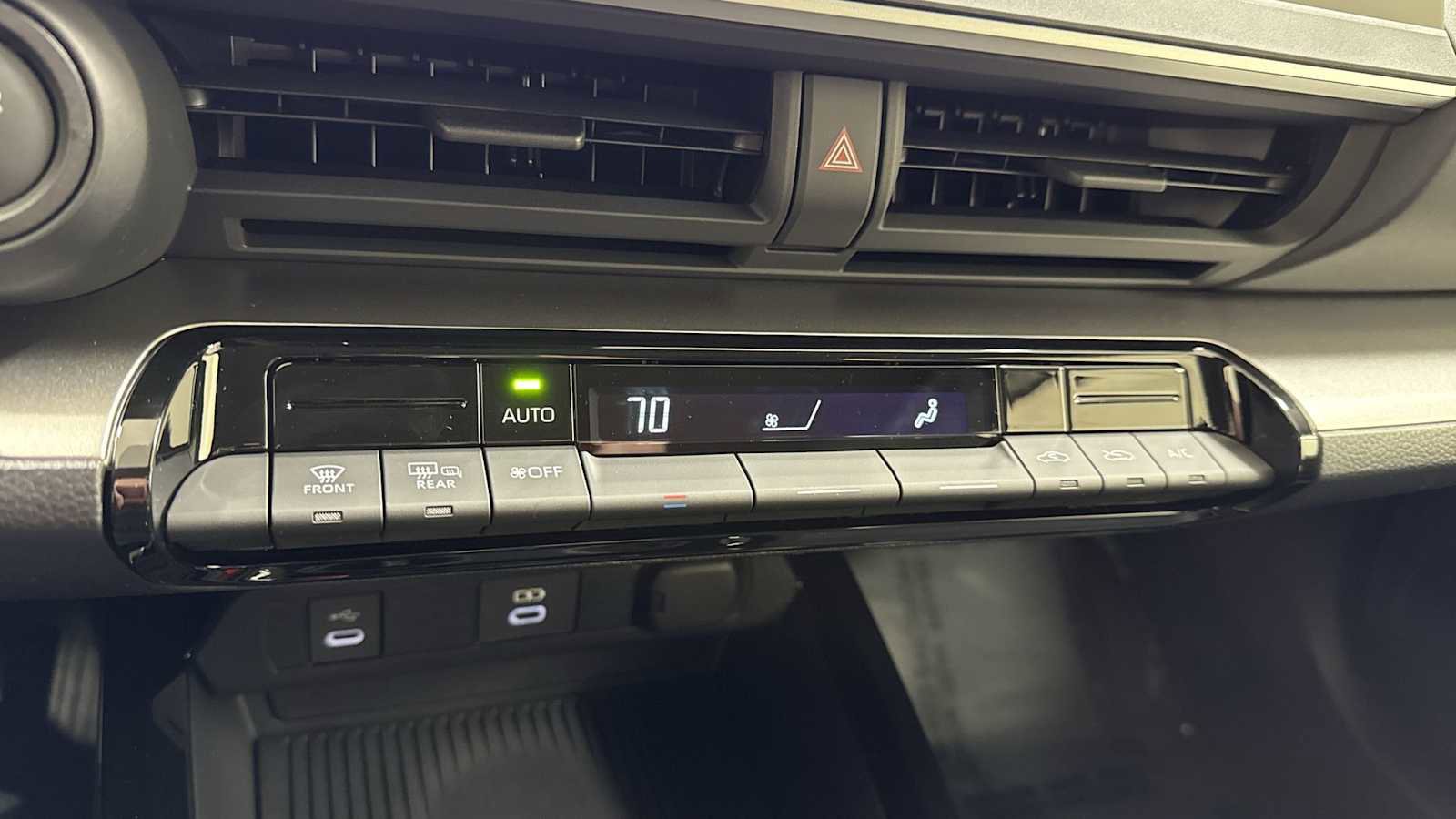 New 2026 Toyota Prius LE image 21