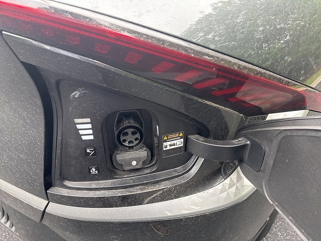 Used 2024 Kia EV6 Light AWD/4WD image 8