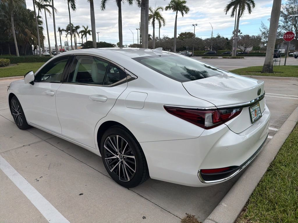 Used 2024 Lexus ES 250 w/ Premium Package AWD/4WD image 12