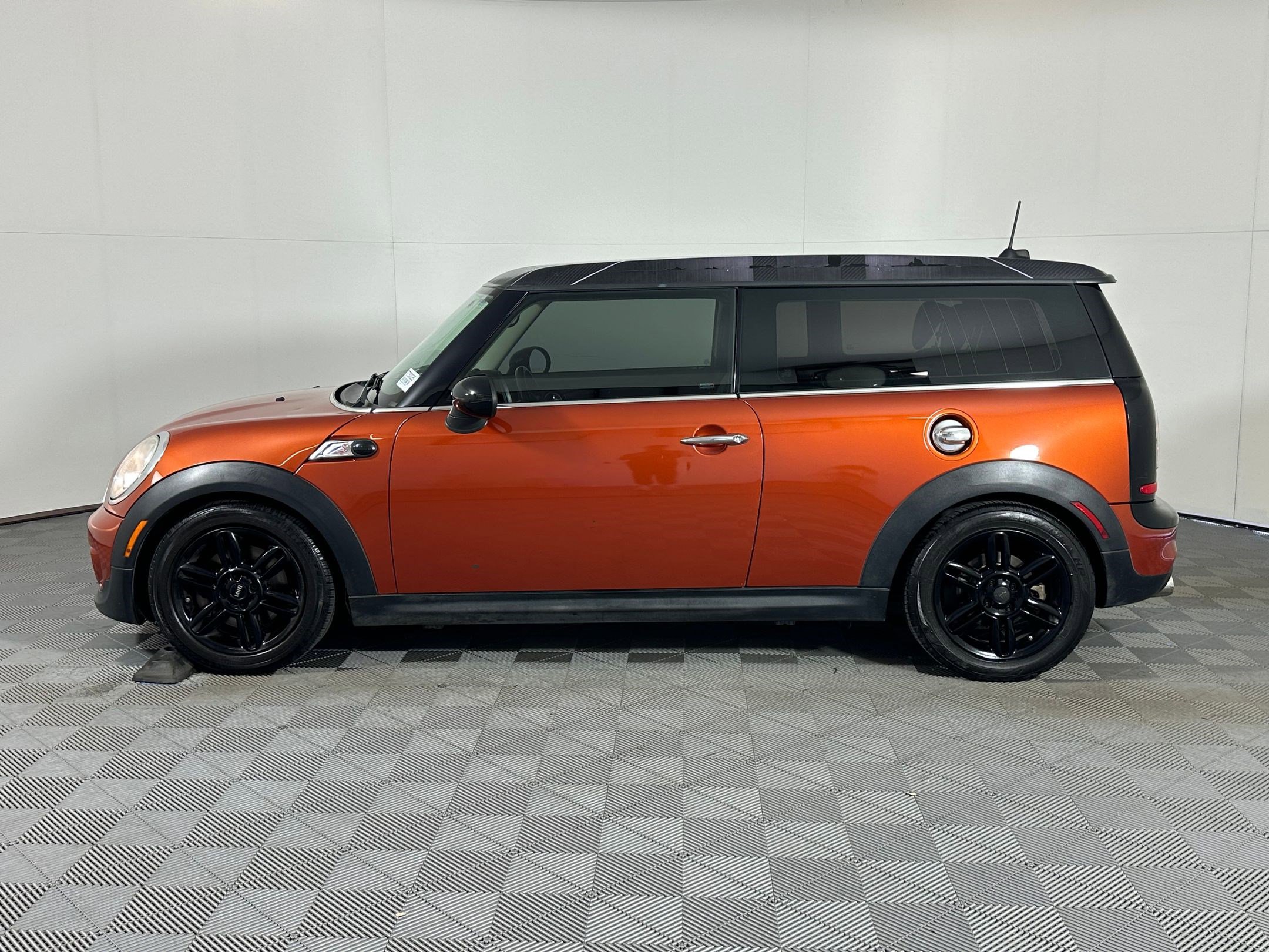 Used 2014 MINI Cooper Clubman S image 2