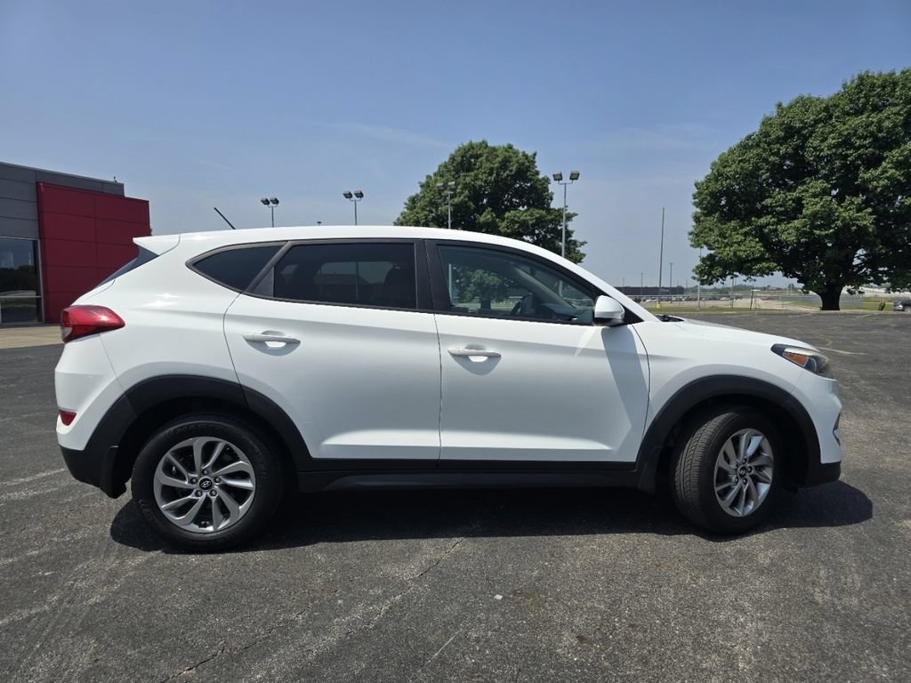 Used 2018 Hyundai Tucson SE w/ Cargo Package AWD/4WD image 16
