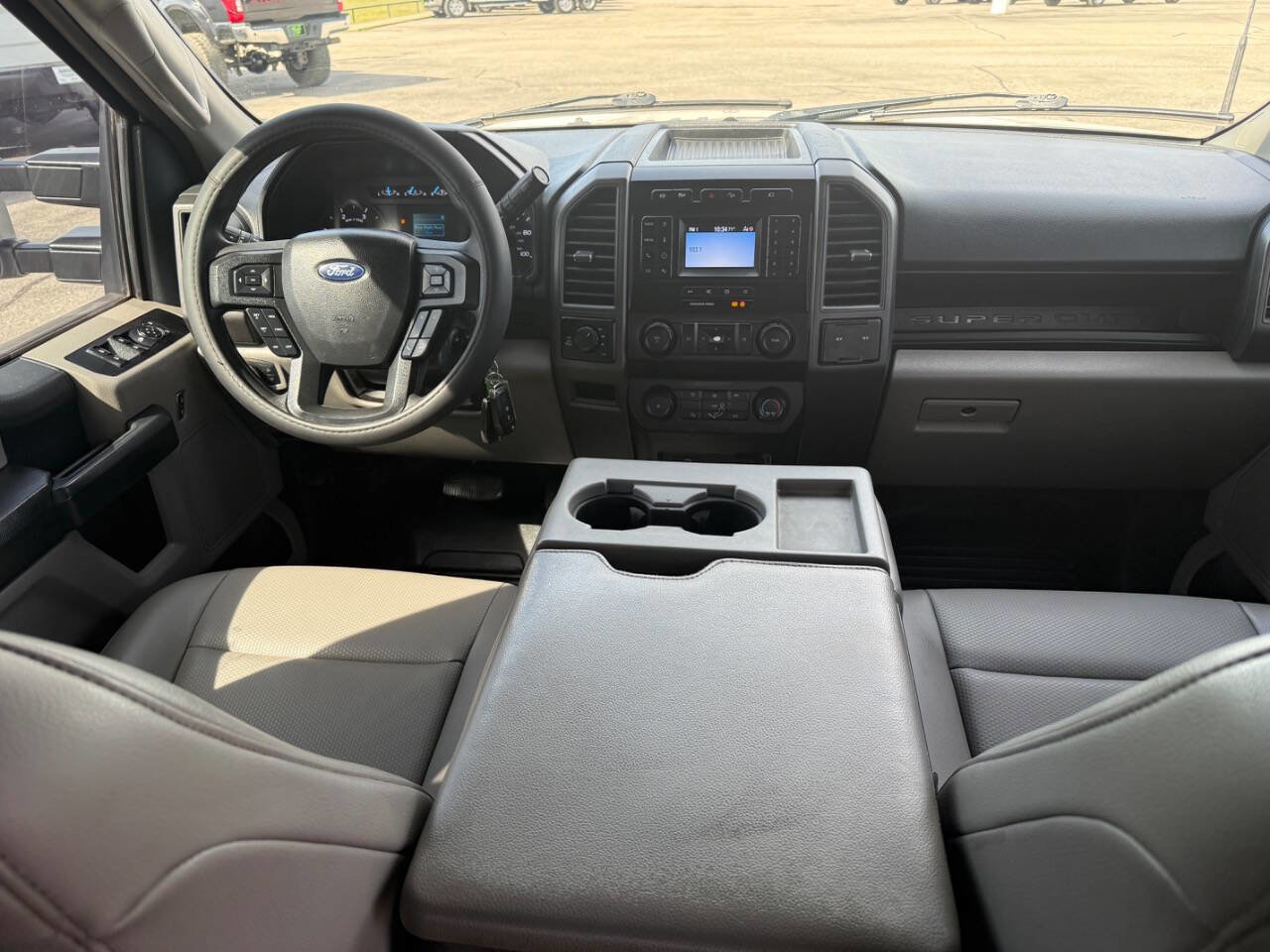 Used 2022 Ford F250 XL w/ Power Equipment Group image 31