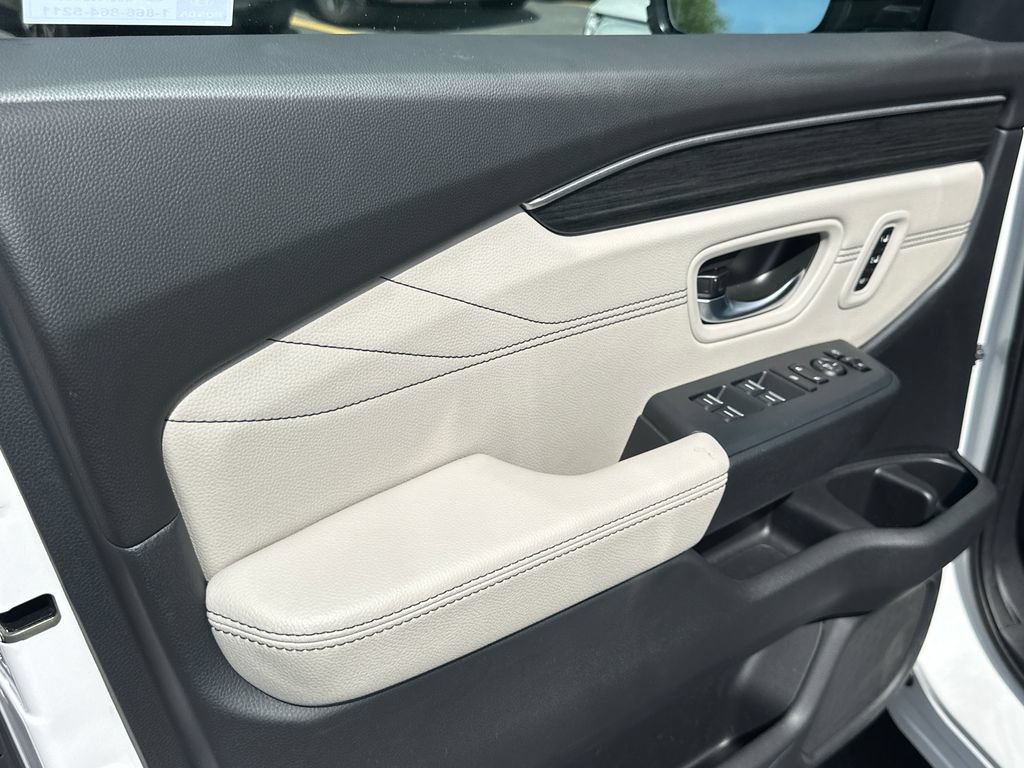 New 2026 Honda Pilot Touring image 10
