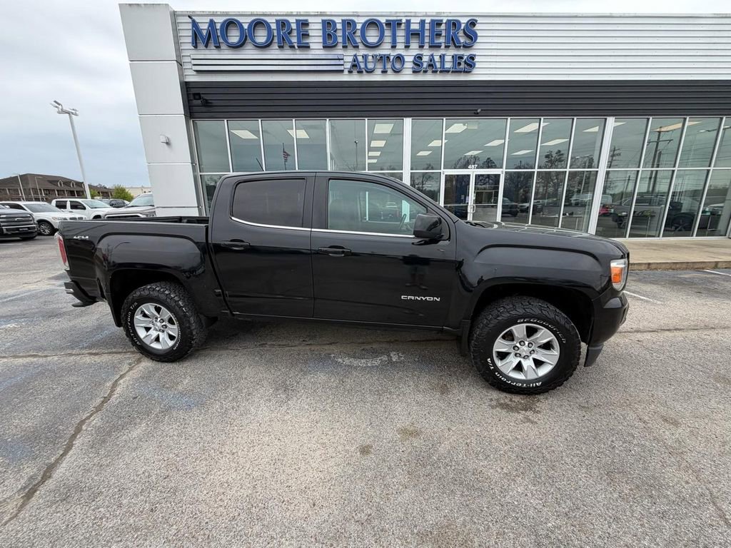 Used 2015 GMC Canyon SLE image 1