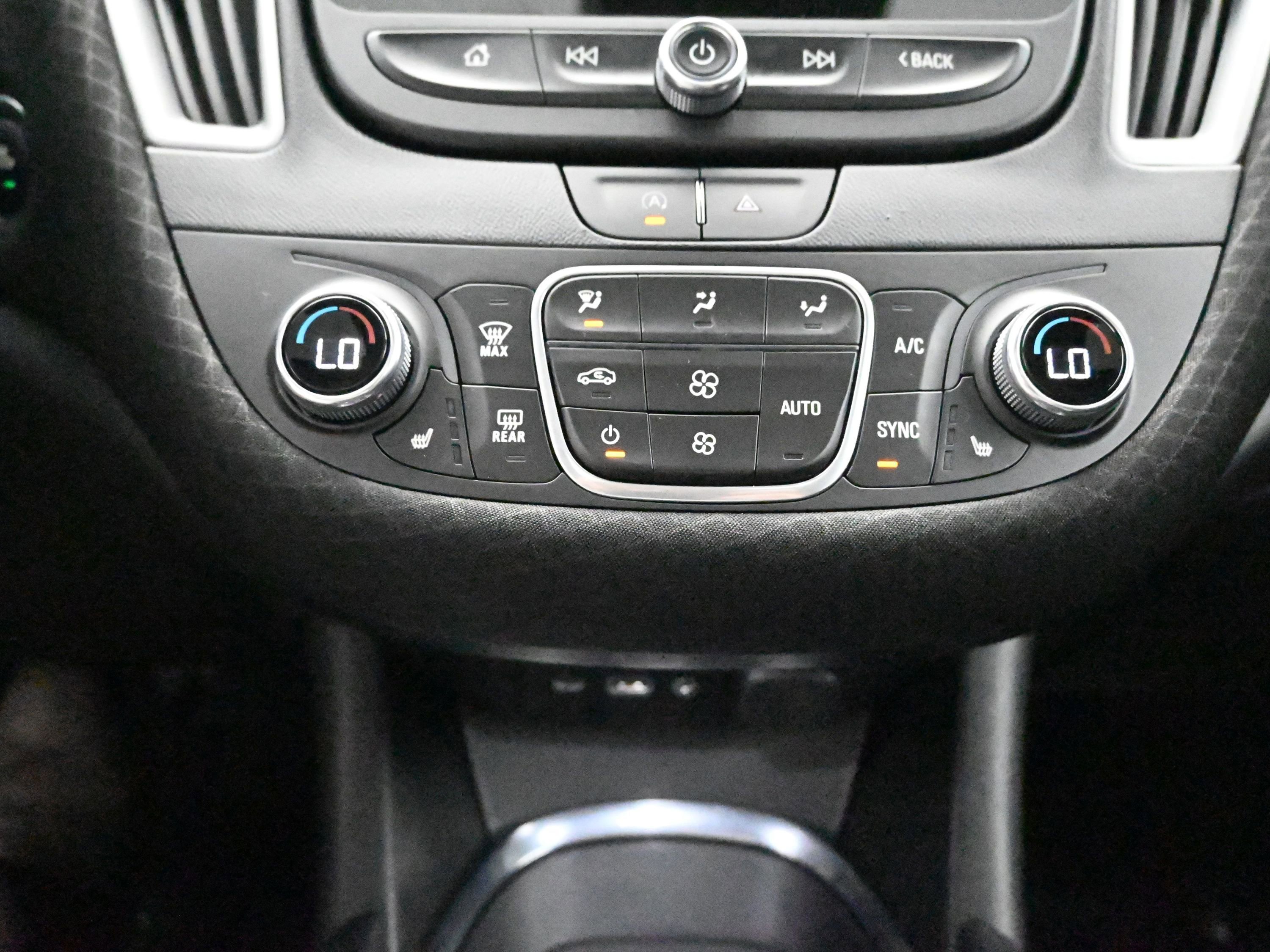 Used 2024 Chevrolet Malibu LT image 19