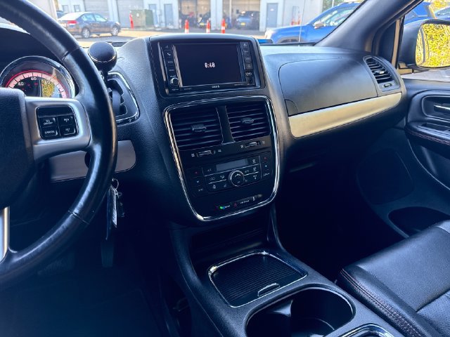 Used 2018 Dodge Grand Caravan GT FWD image 22