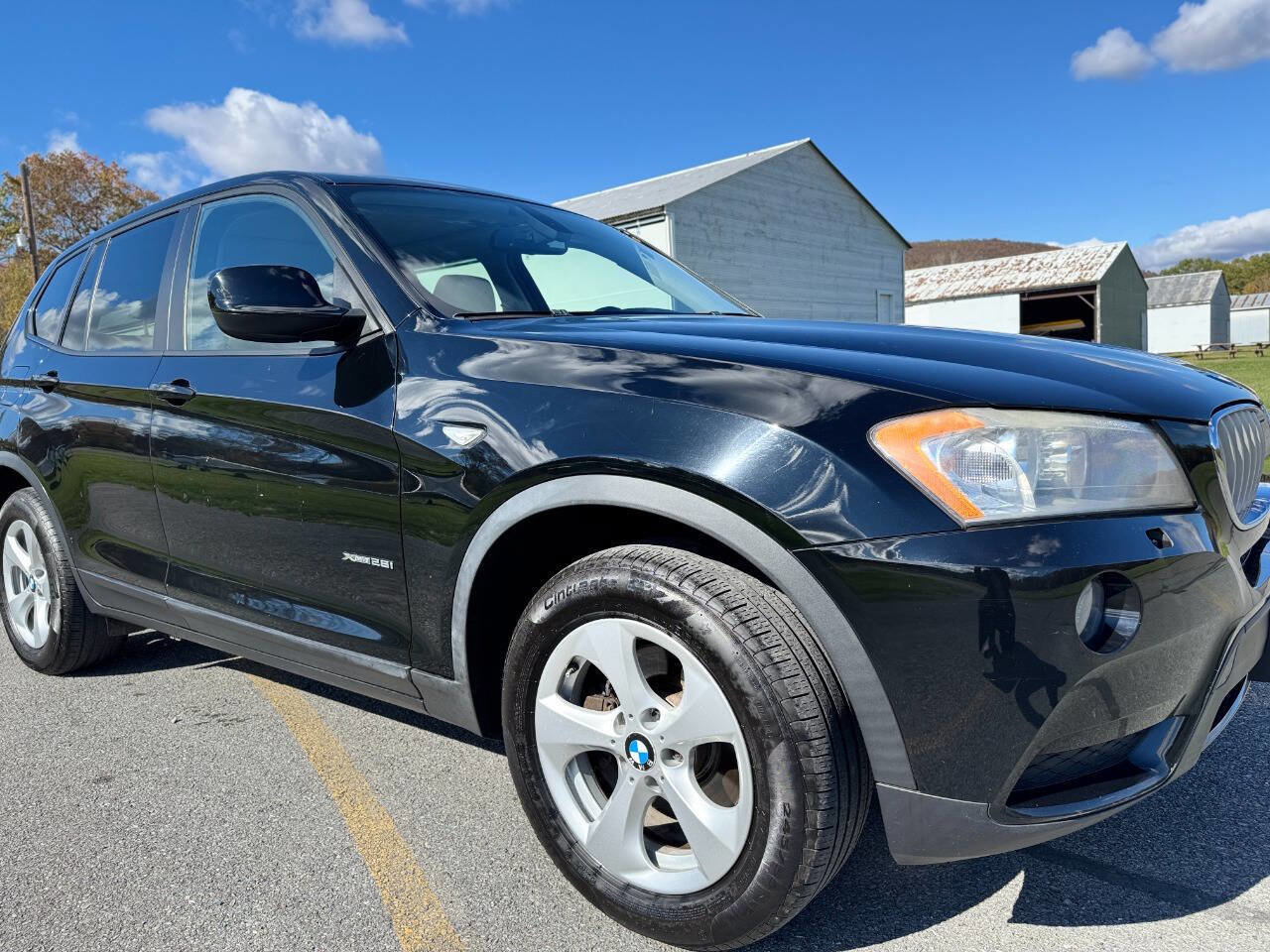 Used 2011 BMW X3 xDrive28i image 1