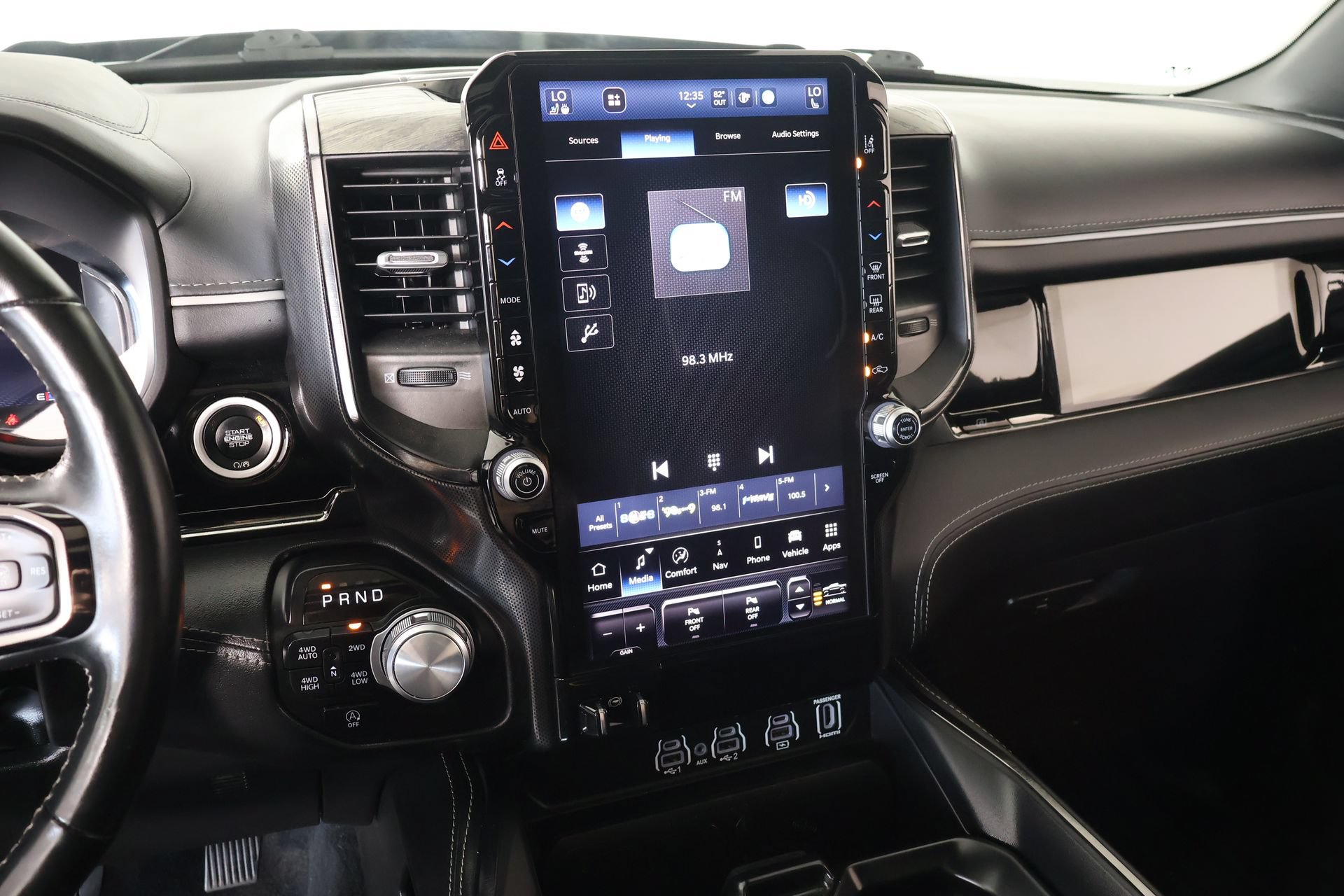 Used 2025 RAM 1500 Limited AWD/4WD image 5