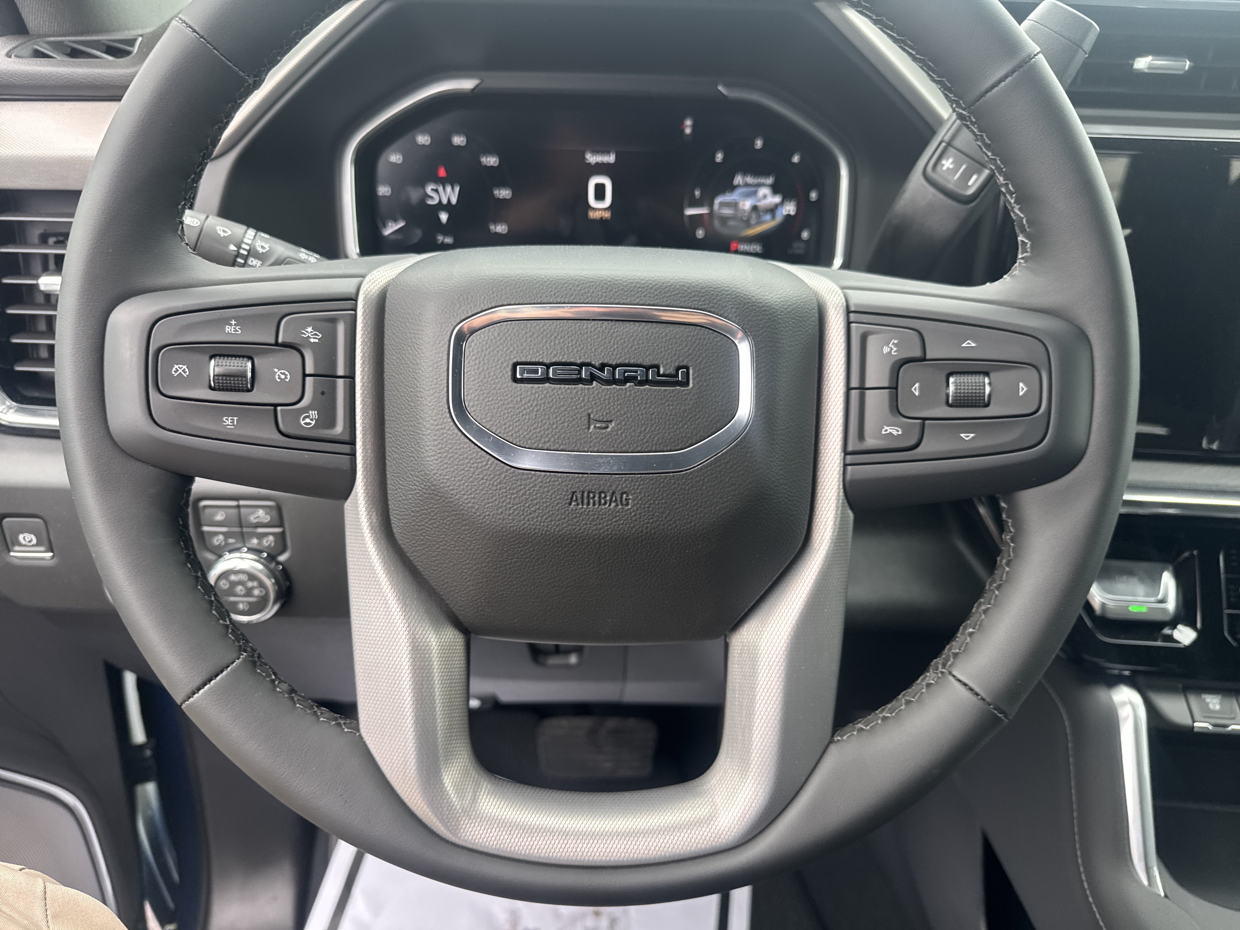 New 2026 GMC Sierra 2500 Denali w/ Denali Reserve Package AWD/4WD image 17
