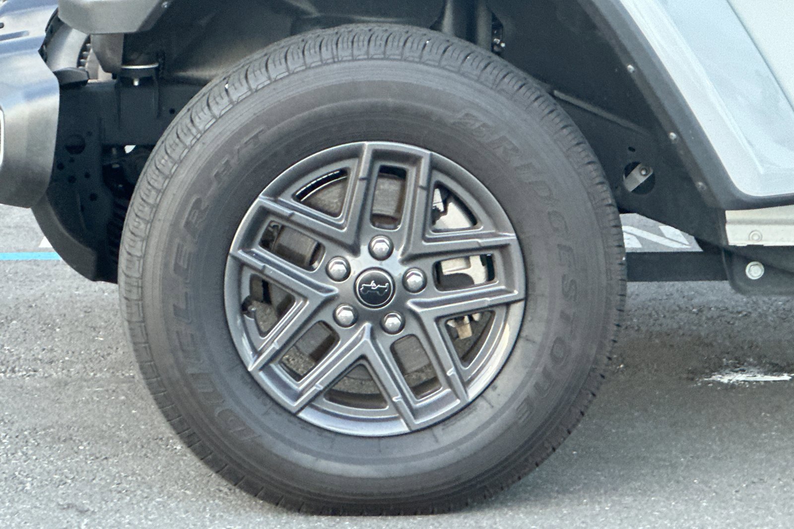 Used 2024 Jeep Gladiator Sport image 11