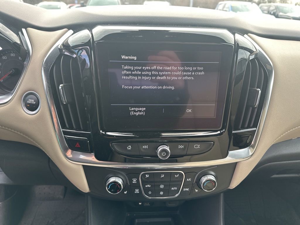 Used 2023 Chevrolet Traverse LT w/ LT Premium Package AWD/4WD image 12