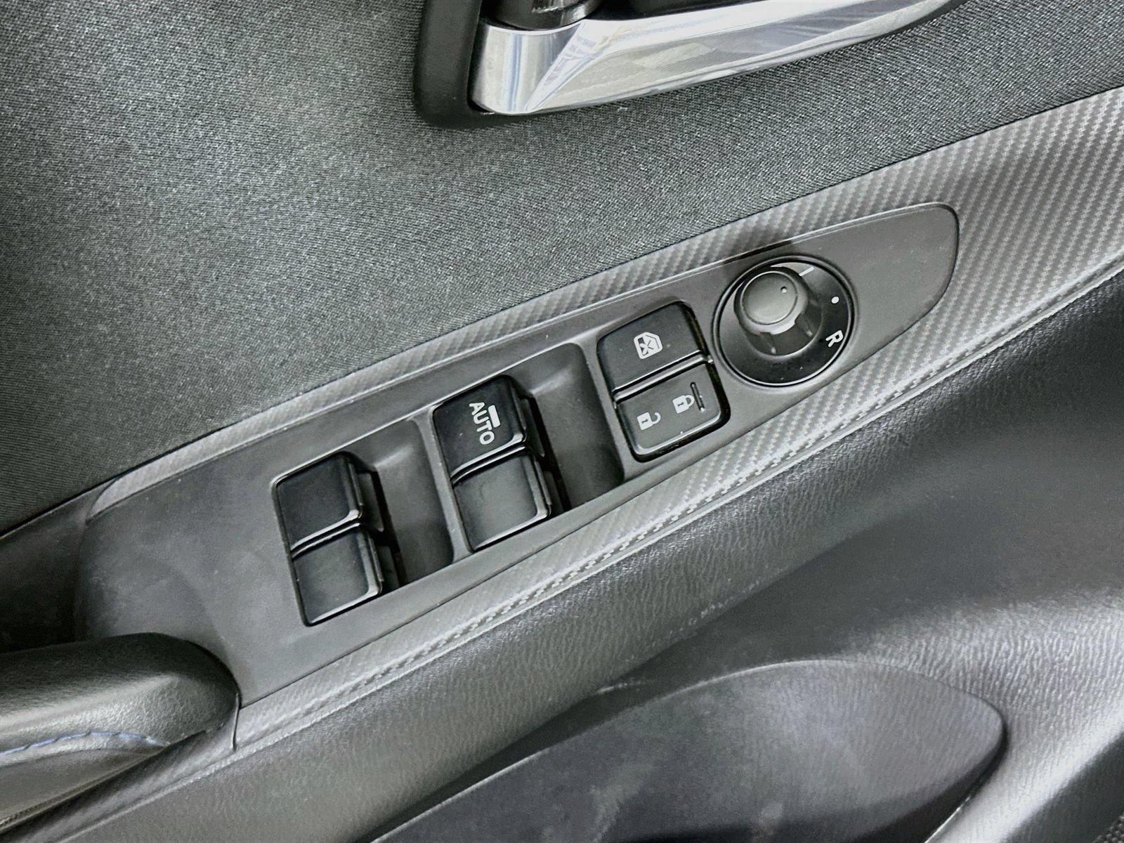 Certified 2017 Toyota Yaris iA FWD image 18