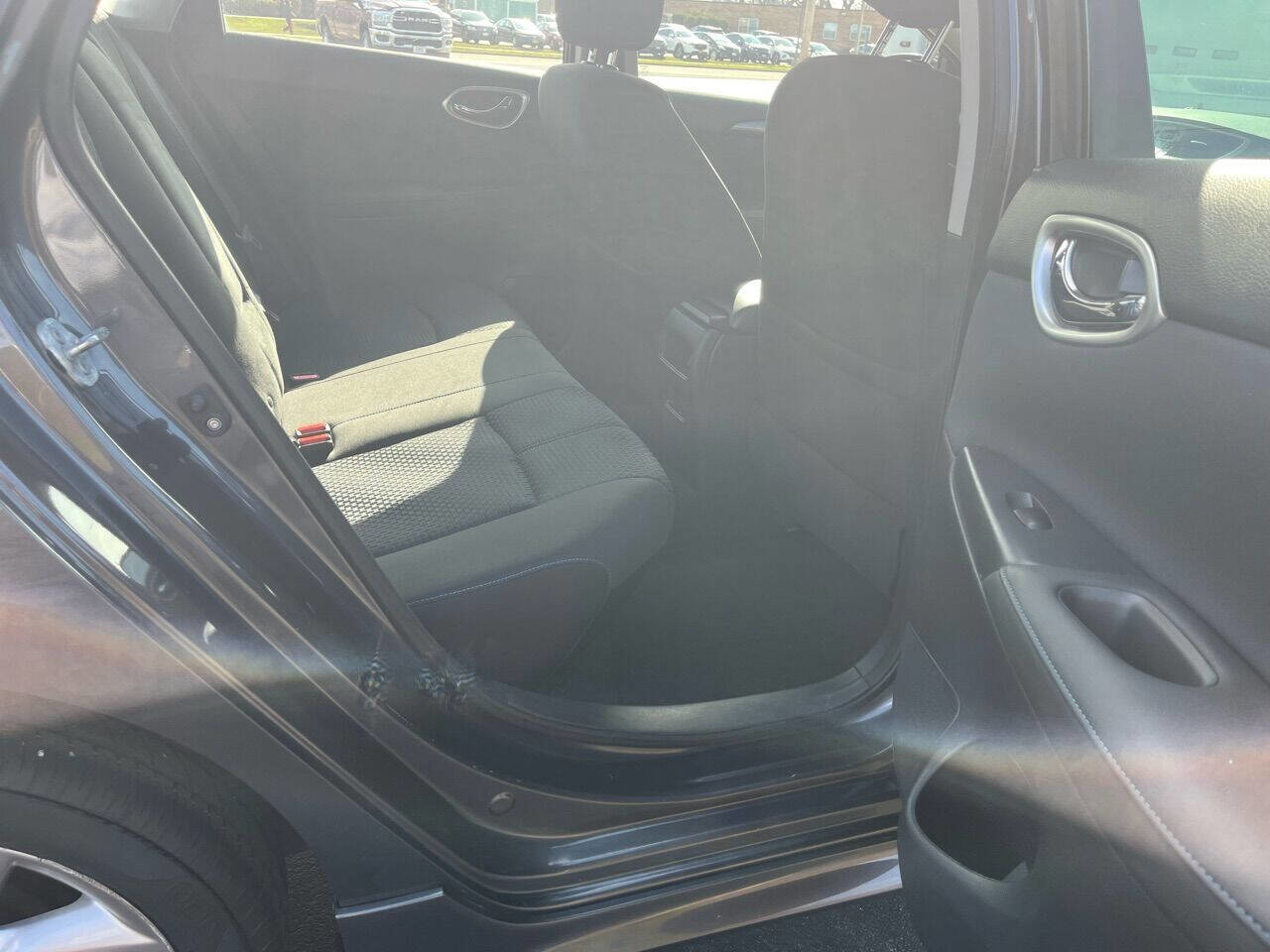 Used 2014 Nissan Sentra SR image 9